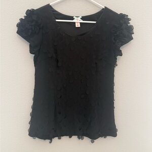 Down East Black Textured Dot Short Sleeve Women’s Top